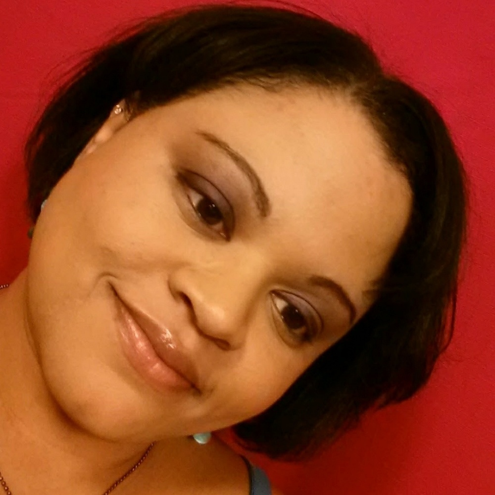 Meet your Posher, LaToya