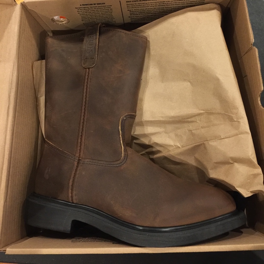 Never worn men's boot