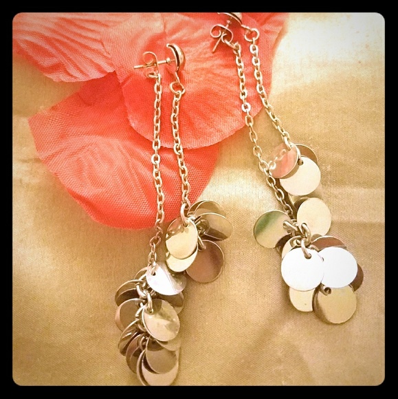 Silver disc 2 chain dangled Earrings - Picture 2 of 2