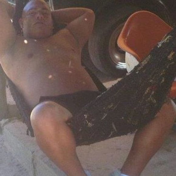 Meet your Posher, Carlos alfredo - Picture 1 of 1