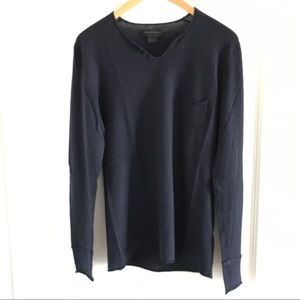 Dark blue 100% featherweight cashmere sweater