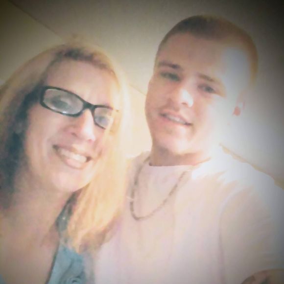 Meet your Posher, Amanda - Picture 1 of 1