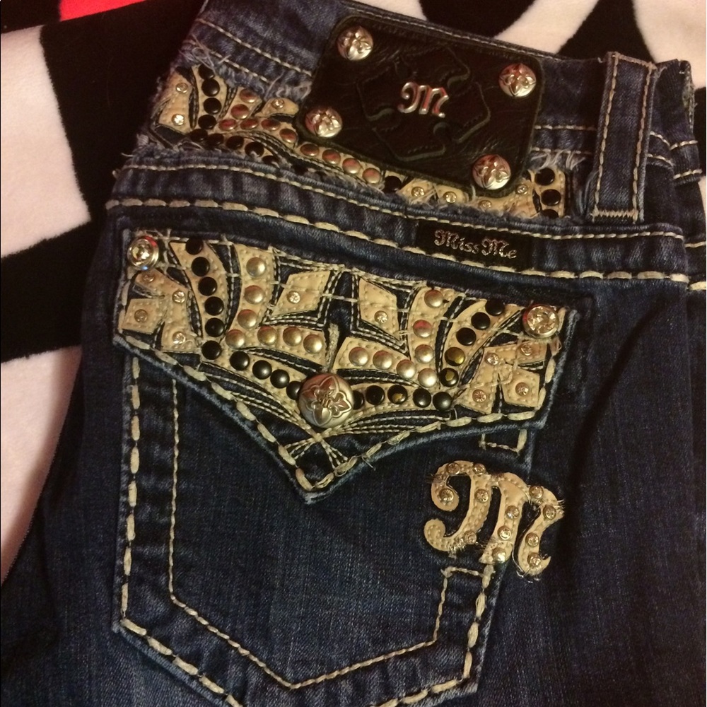 SOLDMiss Me Jeans 27x34.5 inseam Boot cut