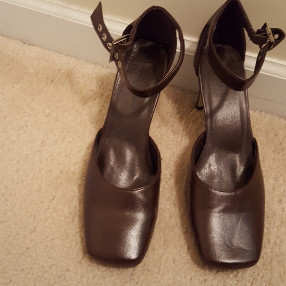 Rasolli Brown Heels