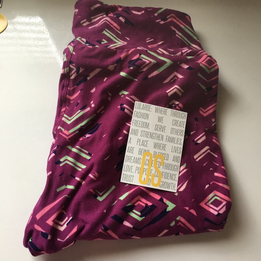 *SOLD*OS LuLaRoe Leggings - NWT