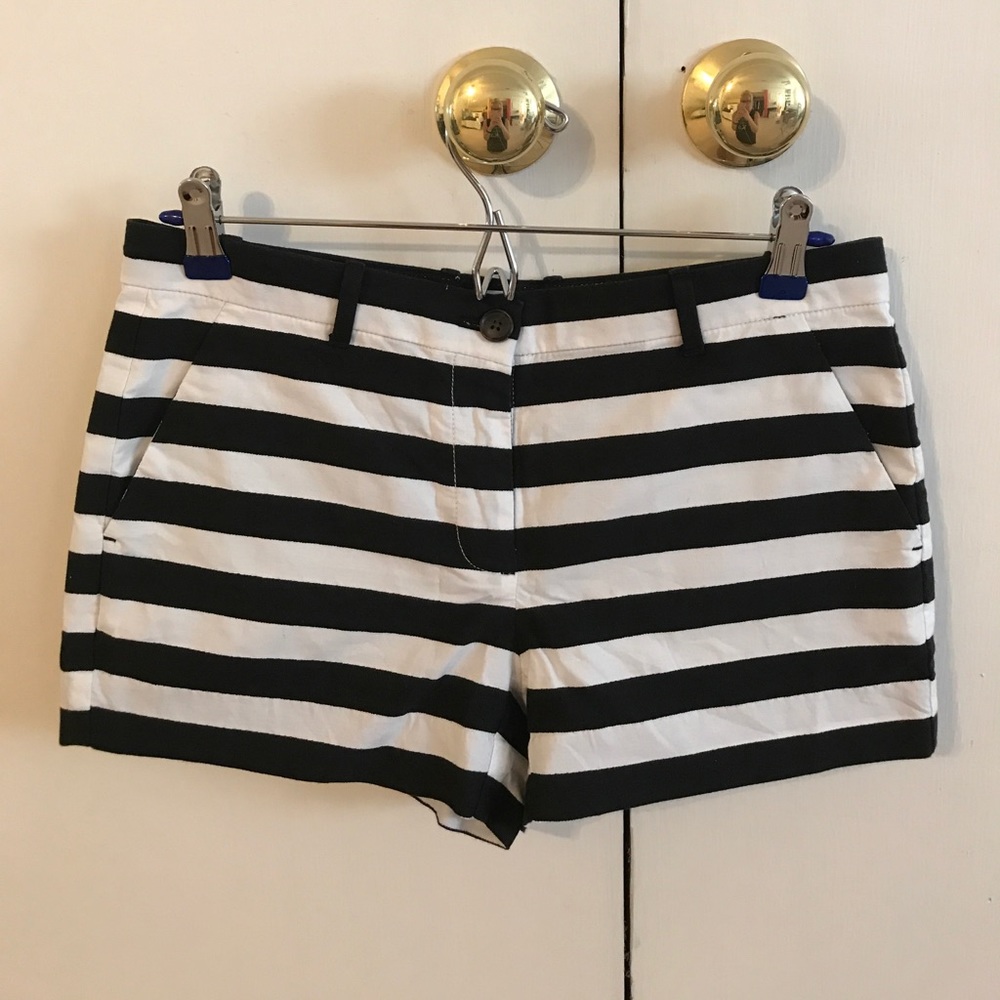 Size 0 Gap shorts