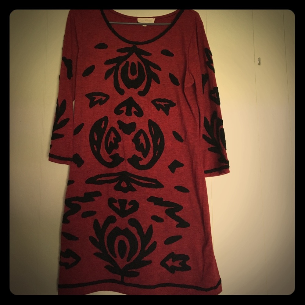Red and Black straight fit Tunic  size lg