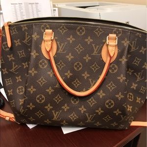 Fashion bag. FREE damier bag with purchase