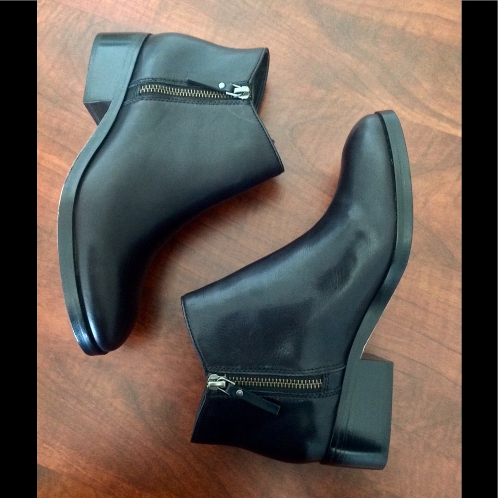 Cole Haan Leather Ankle Booties 😍✨