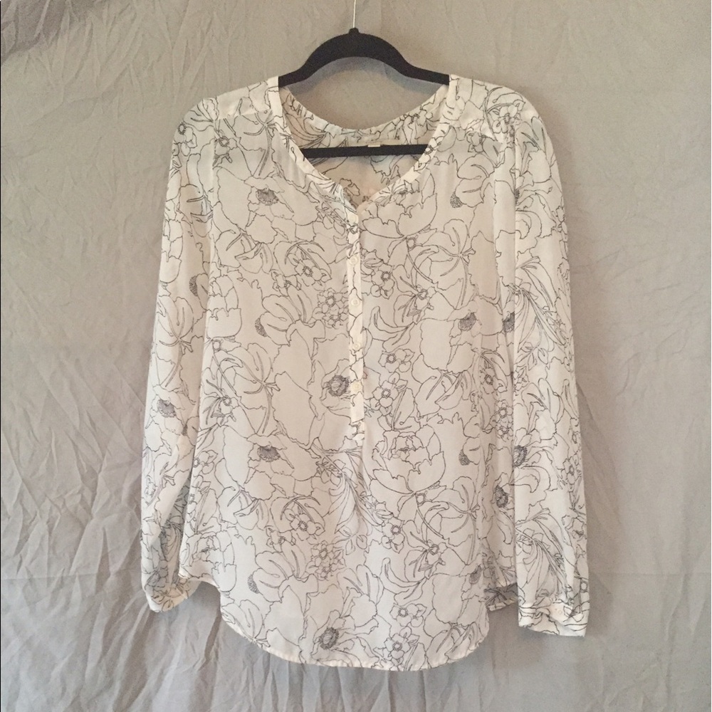 Black & white floral top