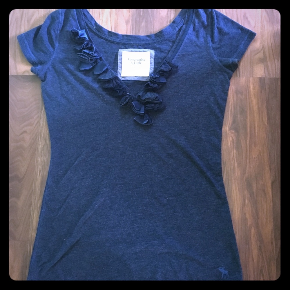 Navy ruffle V neck Med