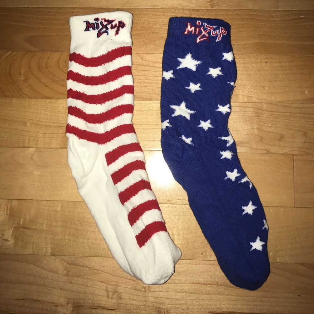NWOT Mix up patriotic socks