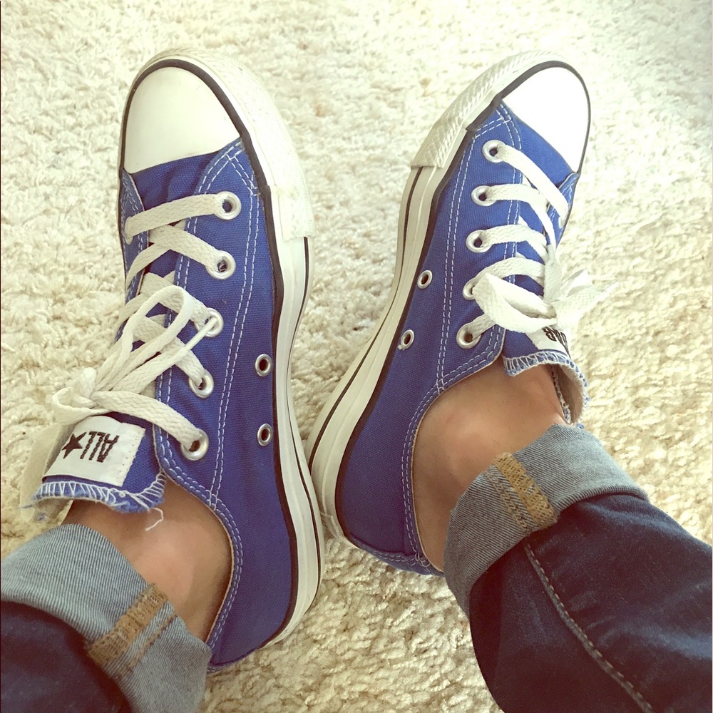 Blue Converse Tennis Shoes
