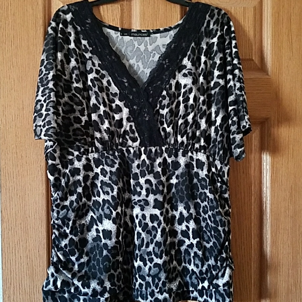 Maurices top
