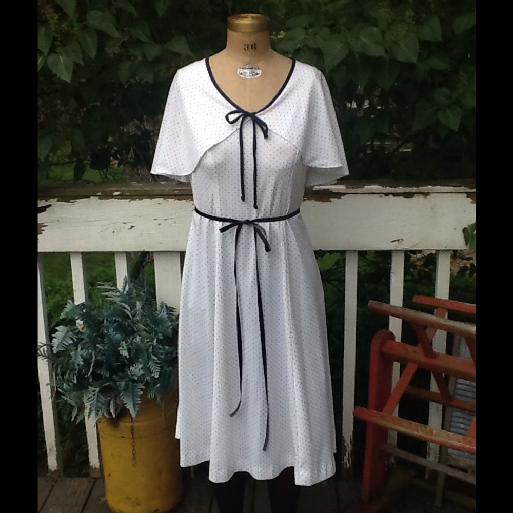 VTG 60s/70s Polka Dot CAPELET Dress