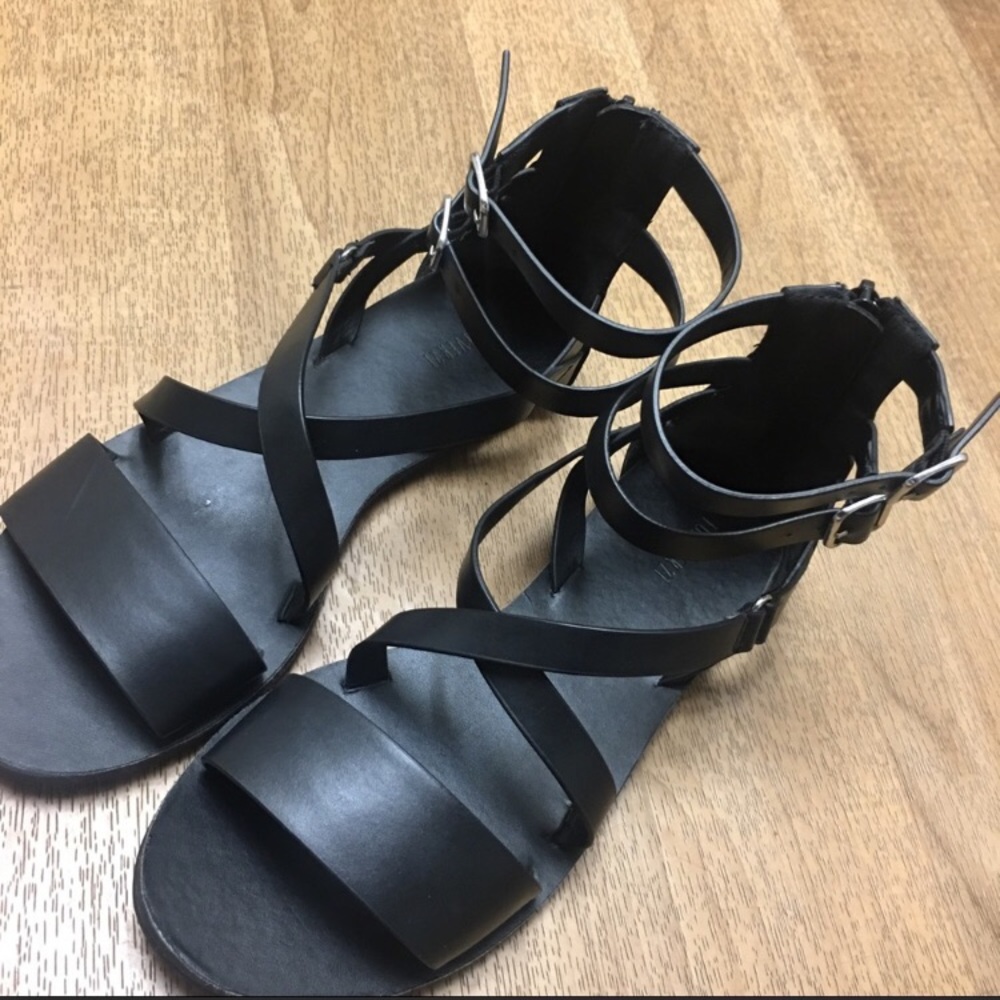 Black gladiator sandals