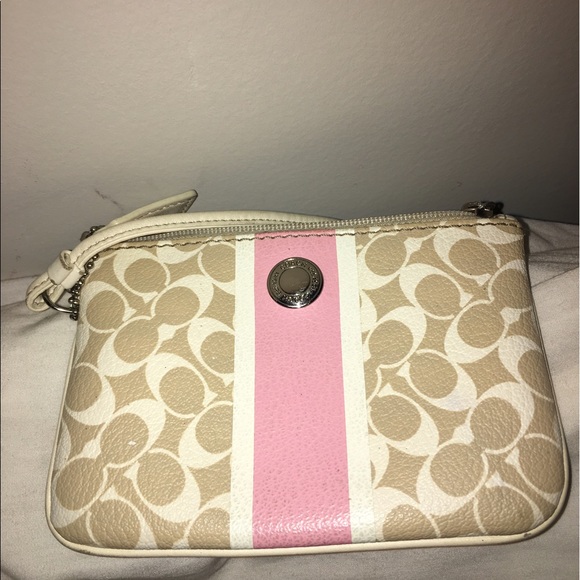Coach wristlet - Picture 1 of 1