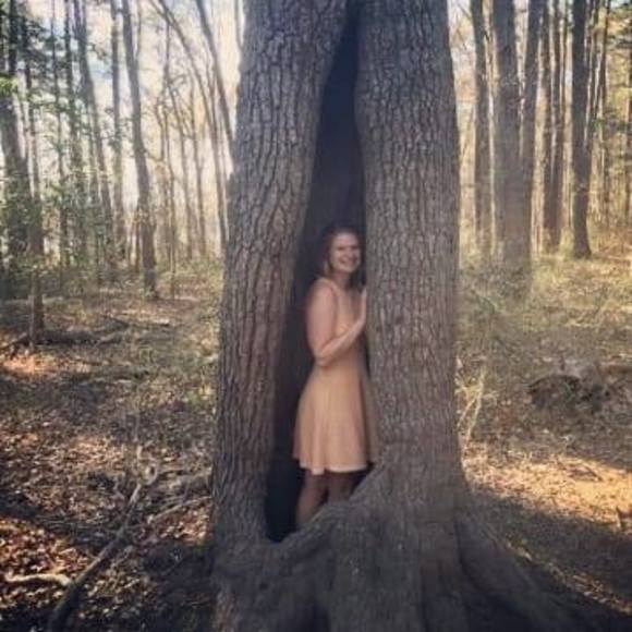 Meet your Posher, Amie - Picture 1 of 1