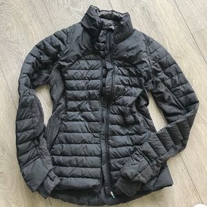 Lululemon puffer jacket zip up