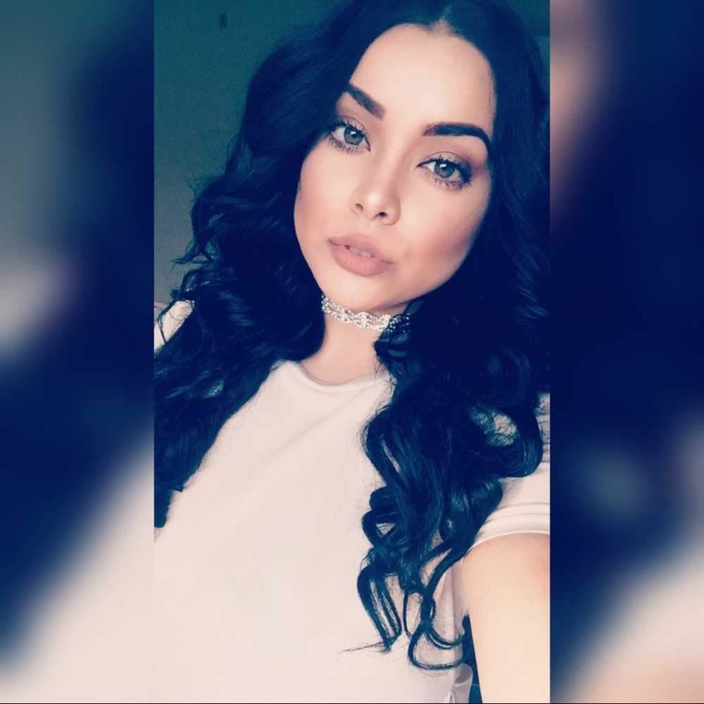 Meet your Posher, Marivette