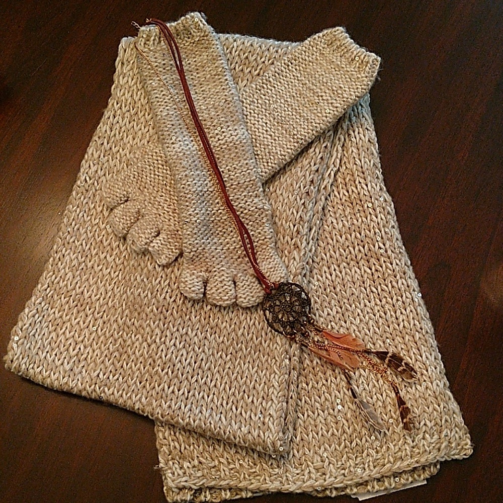 Cream Scarf w/gold accents With Matching Gloves