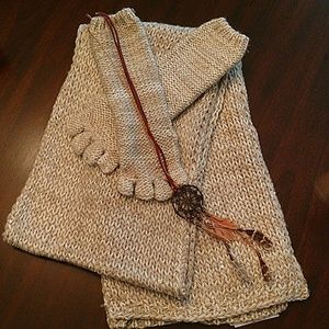 Cream Scarf w/gold accents With Matching Gloves