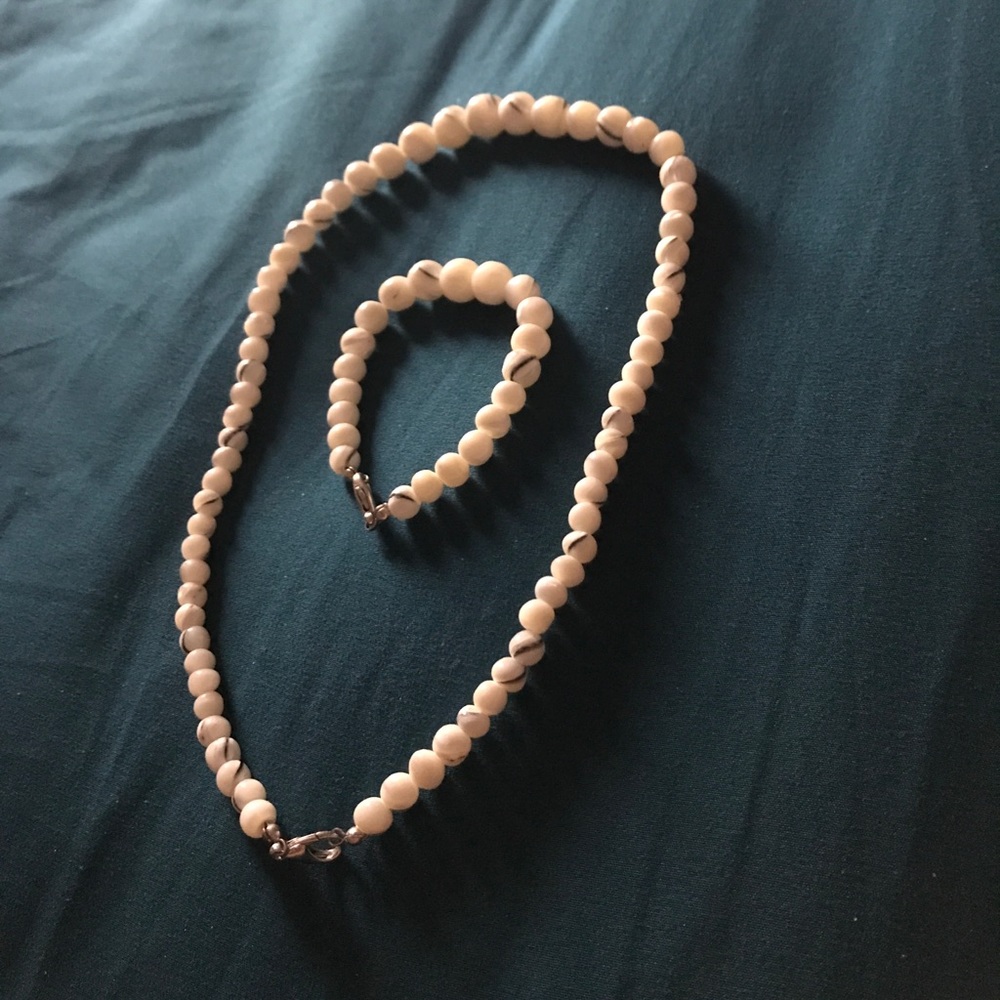 pearl bracelet & necklace
