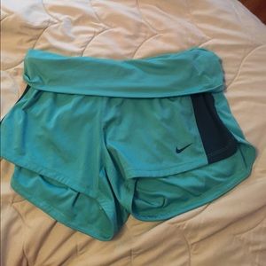 Nike shorts size medium
