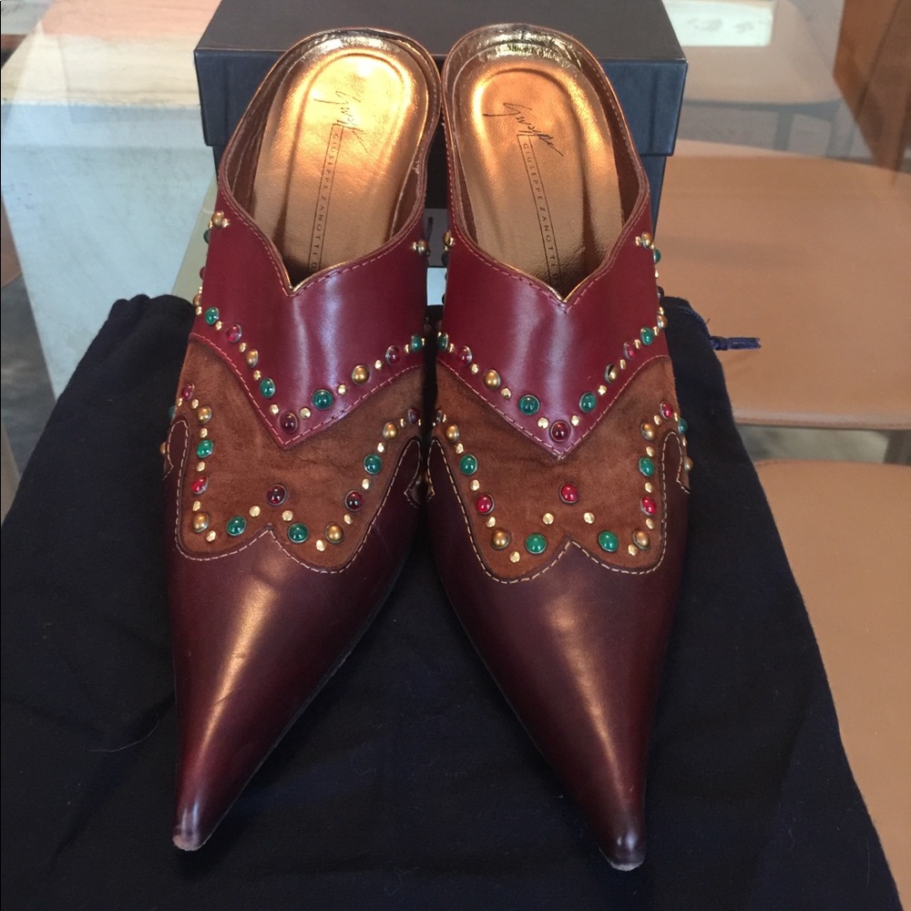 Giuseppe Zanotti Design Slides
