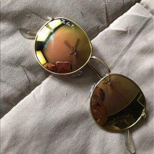 ROUND ROSE GOLD RAY BANS