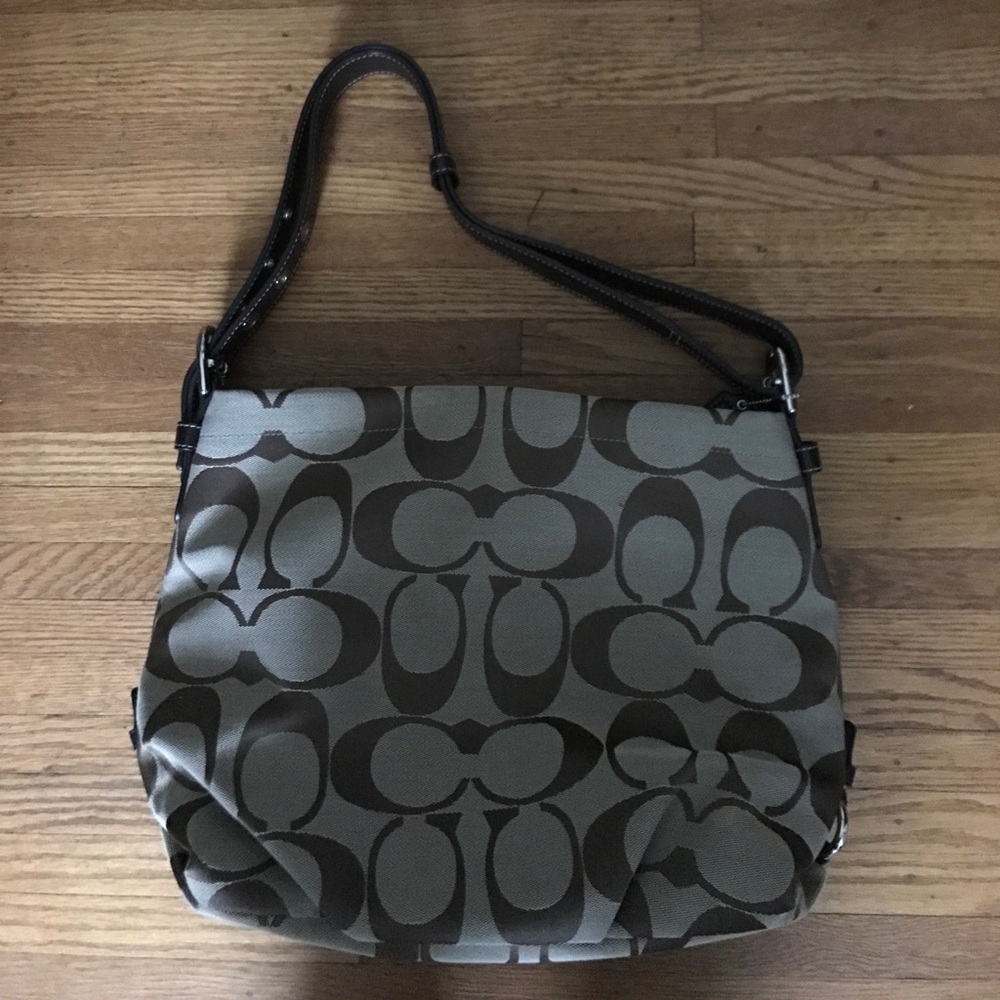 NWOT Coach Signature Print Shoulder Bag