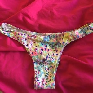 Vs itsy bikini bottom