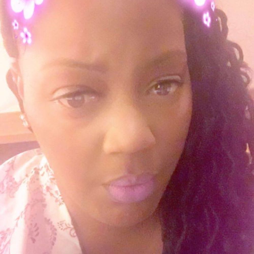 Meet your Posher, Crystal
