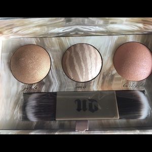 UD NAKED Illuminated Trio for face and body.