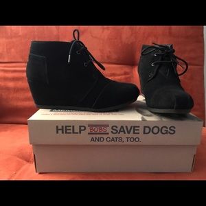 Skechers Heeled Booties
