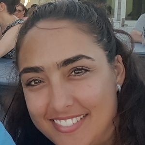 Meet your Posher, Ana