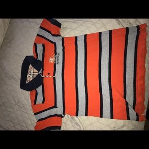 This is a causal original Burberry t-shirt