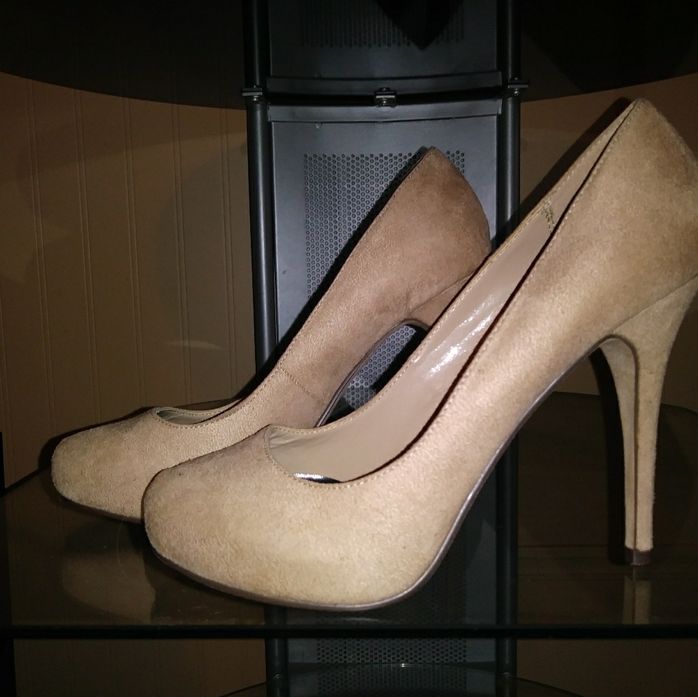 Cream suede heel