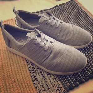 Toms Del Rey Sneakers in a Size 9.5