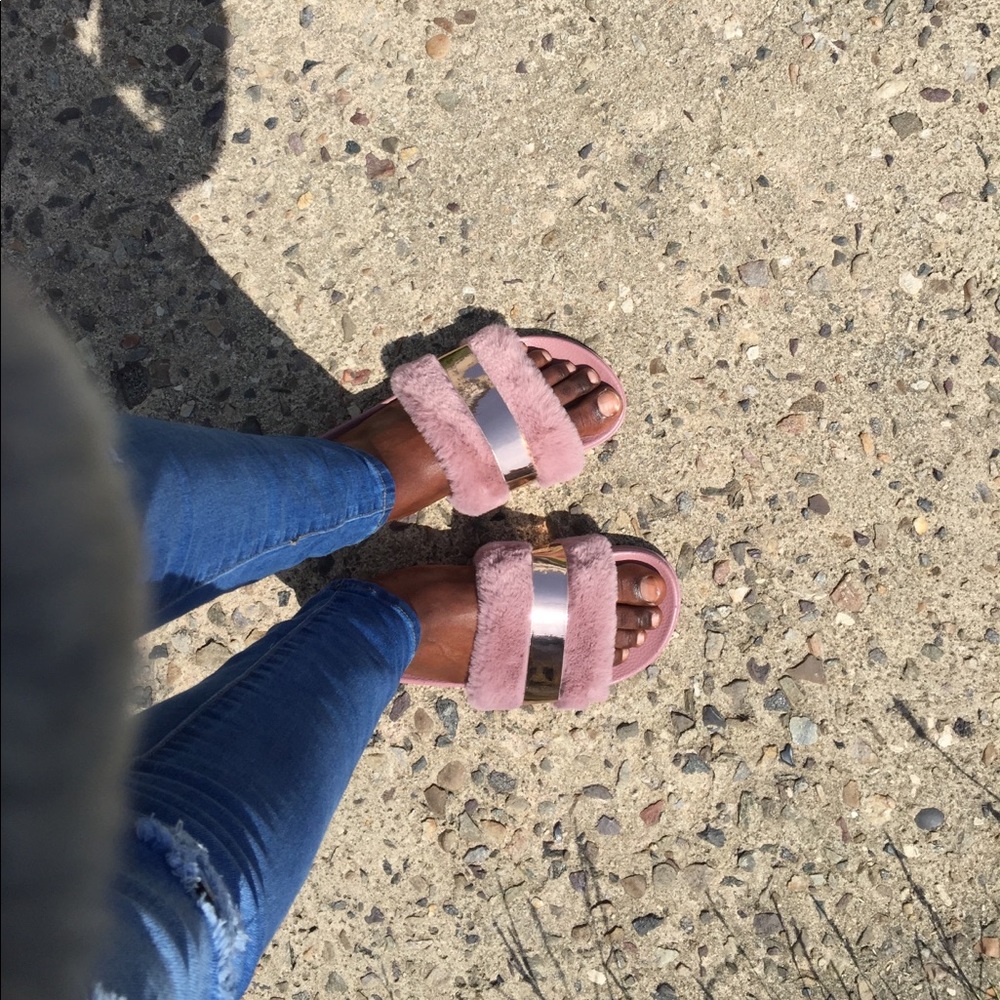 Selling slippers