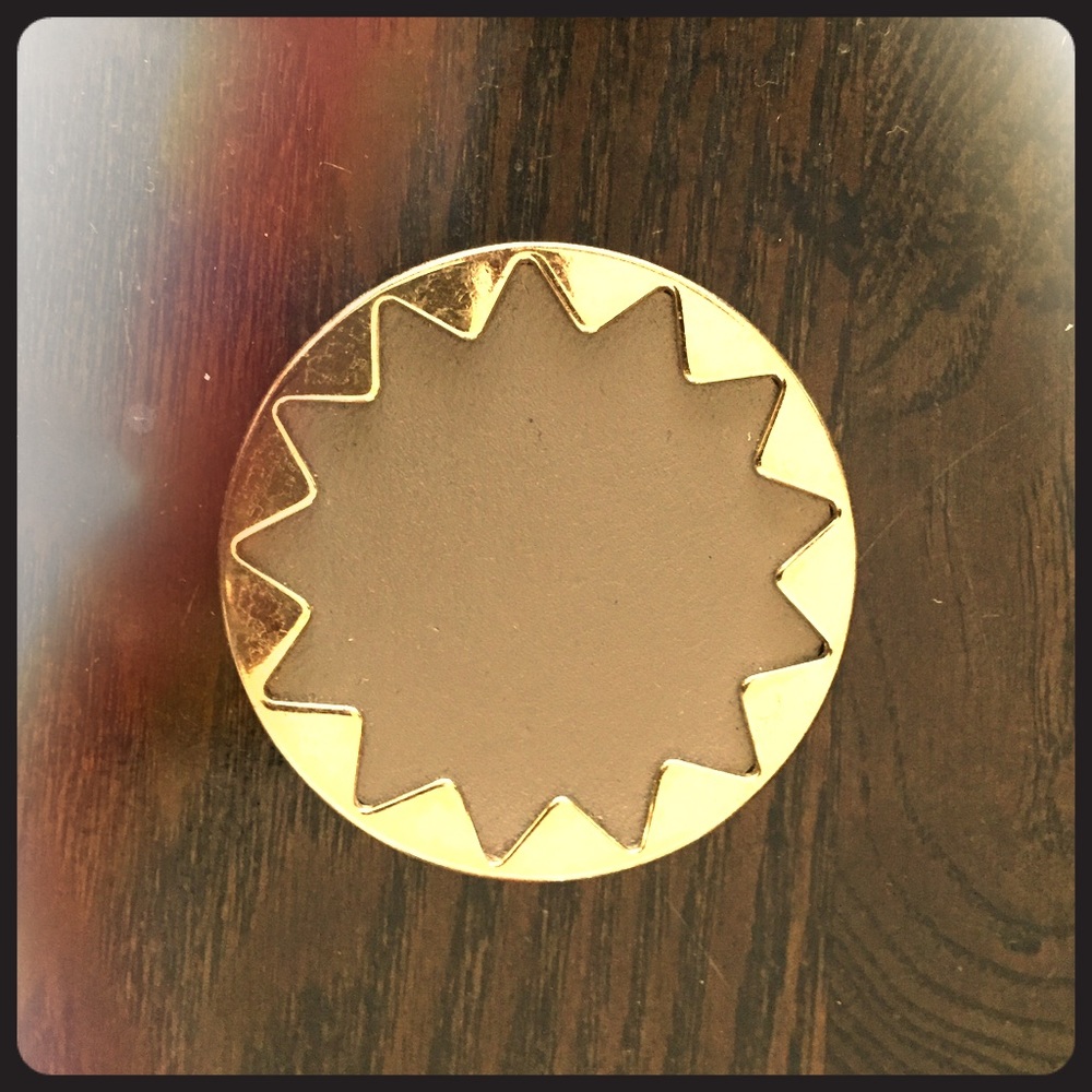 House of Harlow 1960 Sunburst Pendant