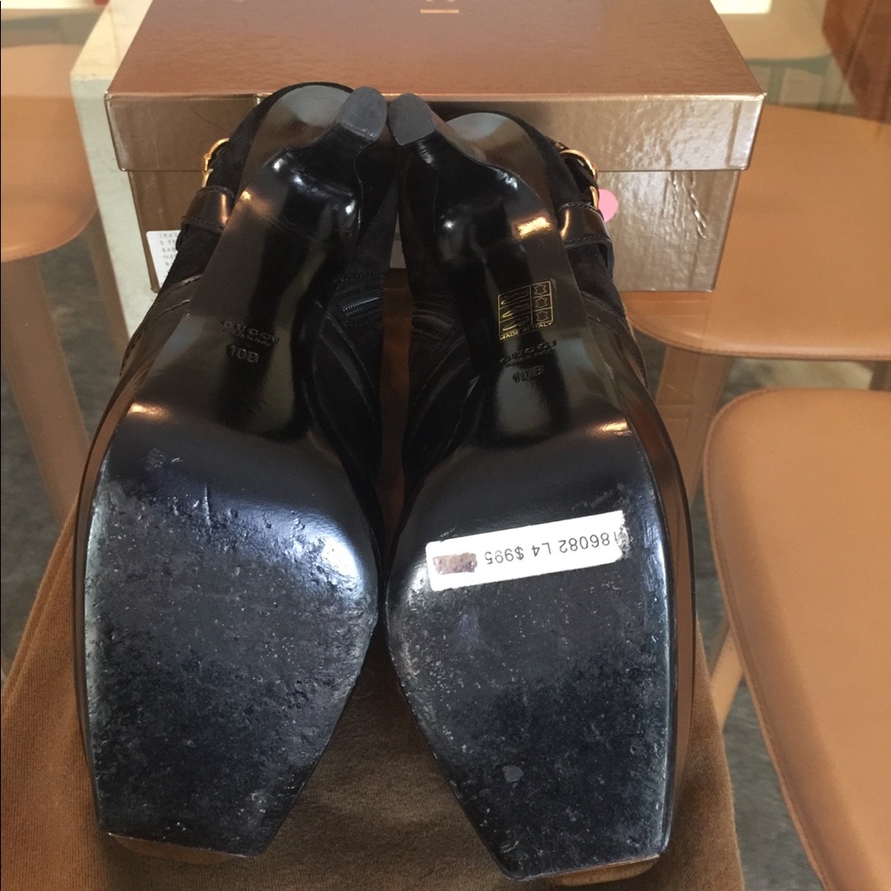 Gucci Baby Lux/Suede, Leather, & gold ankle boots. - Picture 3 of 4