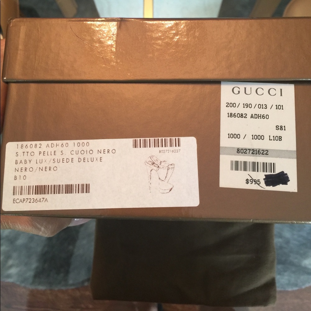 Gucci Baby Lux/Suede, Leather, & gold ankle boots. - Picture 4 of 4