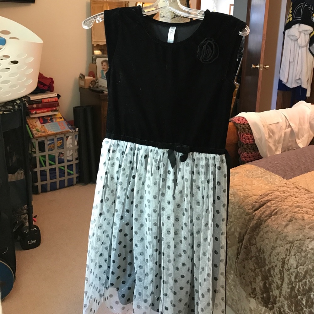Girls dressy dress.  Size XL 14/16