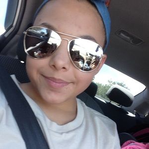 Meet your Posher, Madeline