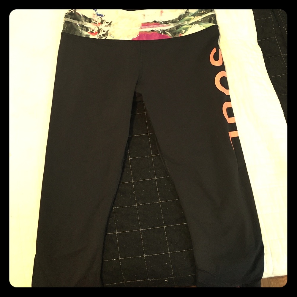 Lululemon workout crops