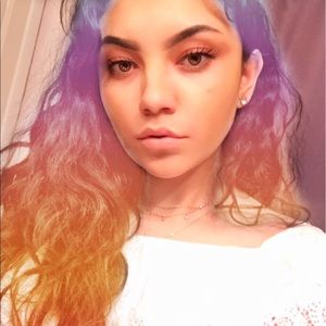 Meet your Posher, Raquel