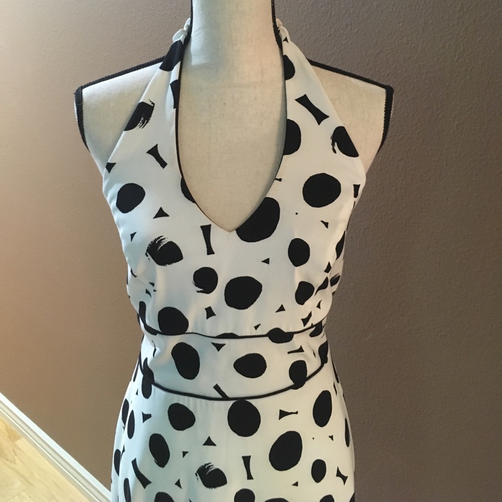 AB STUDIO Back/White Halter Dress