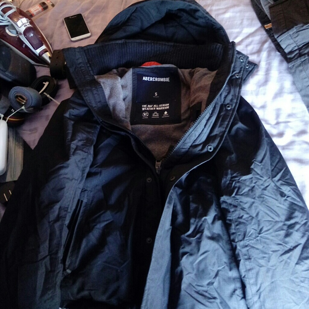 Abercrombie small all-season coat
