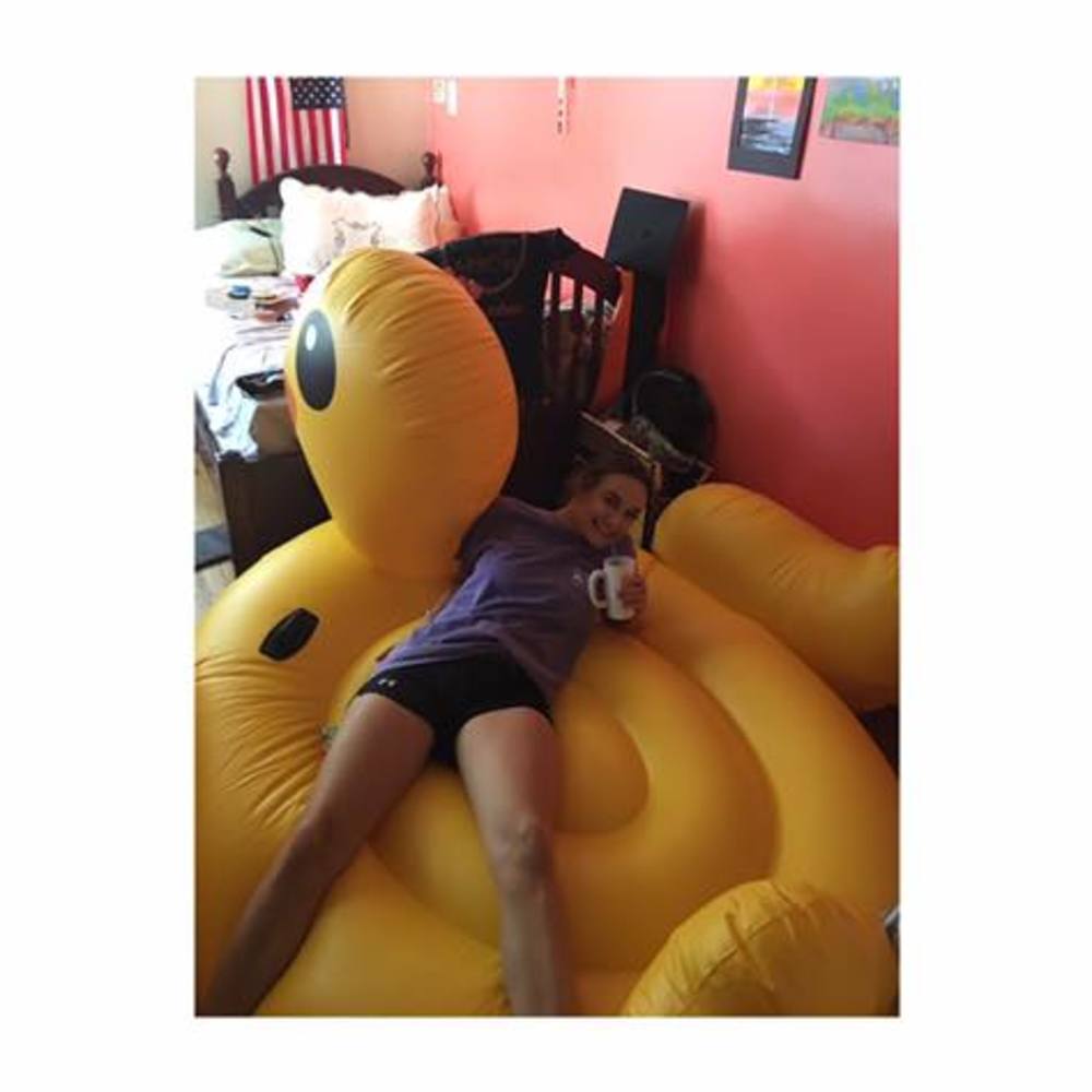 Meet your Posher, Abigail